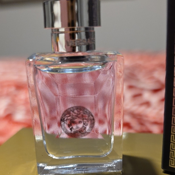 Versace Pour Homme Eau de Toilette with Silver Cap - Picture 3 of 3